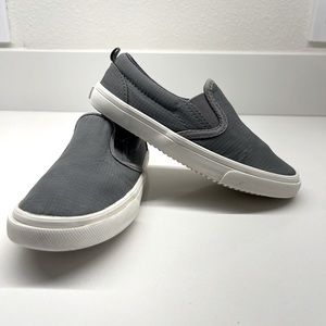Toddler Old Navy gray slip-ons size 9